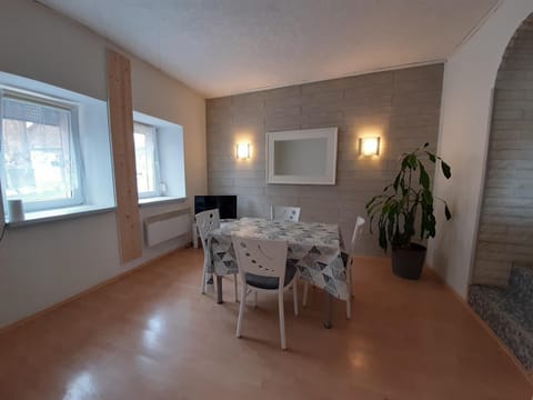 Living room, Dining area