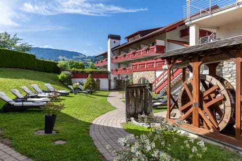 Garden, Sauna