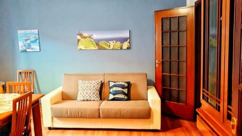 Bed, Living room, Dining area