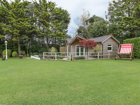 Brambleside Lodge House in Truro