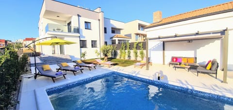 Garden, Balcony/Terrace, Swimming pool