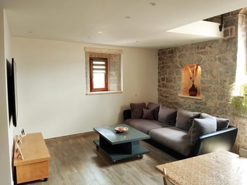 Maison du Troubadour House in Balazuc