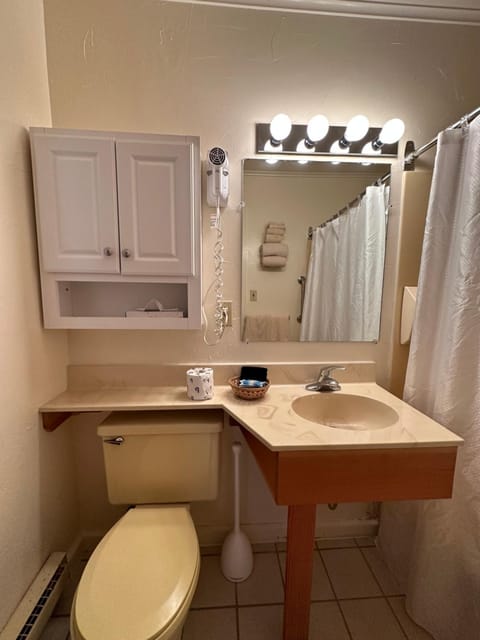 Wildwood on the Lake Motel in Lake Placid