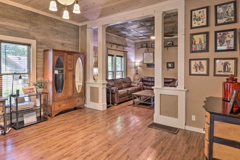 Country-Chic Cotter Home with Outdoor Living Space! House in Cotter