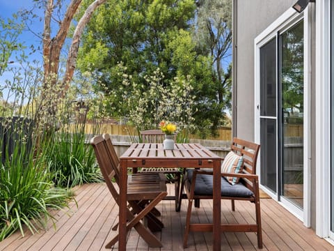 Day, Garden, View (from property/room), Balcony/Terrace, Dining area, Garden view