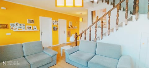 Living room, Lounge or bar