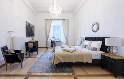 Authentic Middle Ages apartment in the Castle Apartment in Montreux