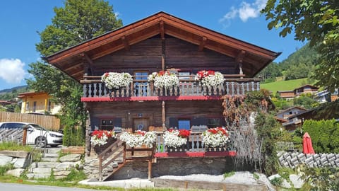 Facade/entrance, Natural landscape, Summer, Mountain view