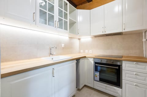 A castle spirit apartment in Château du Châtelard Apartment in Montreux