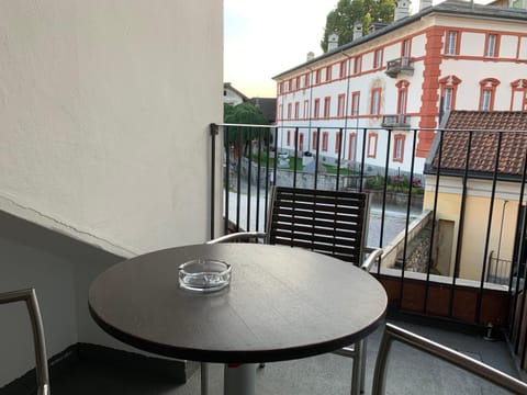 Pardo Bar Bed and Breakfast in Locarno