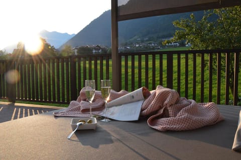 Natural landscape, View (from property/room), Balcony/Terrace, Mountain view, sunbed