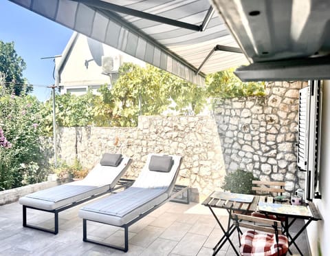 Balcony/Terrace, Garden view, sunbed