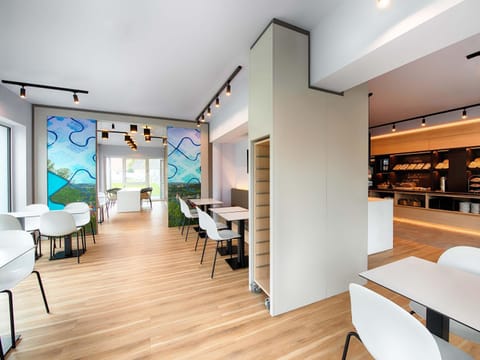 Lobby or reception, Breakfast