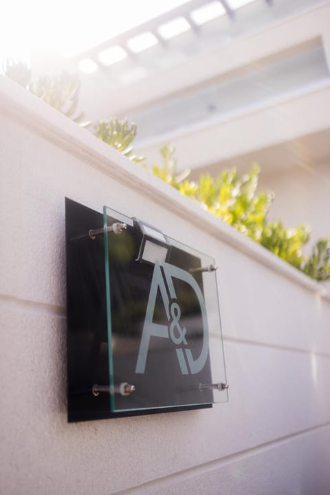 Logo/Certificate/Sign