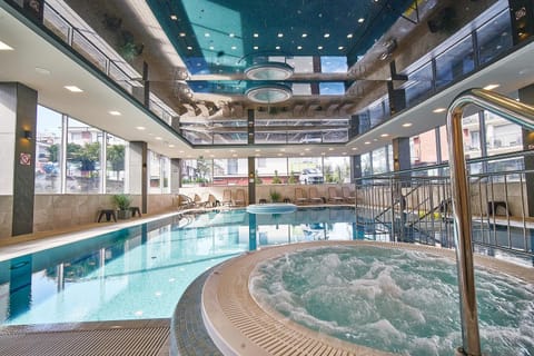 Hot Tub, Spa and wellness centre/facilities, Pool view, Swimming pool, Swimming pool