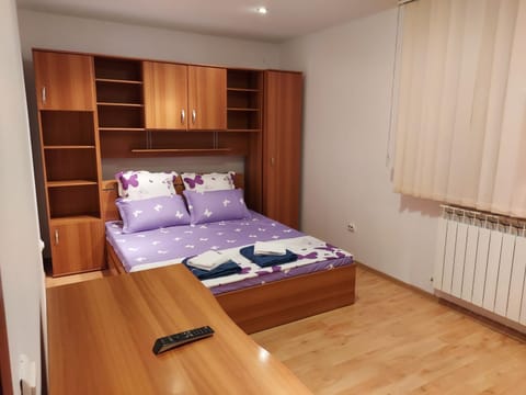 Bed, Photo of the whole room, Bedroom, towels, wardrobe