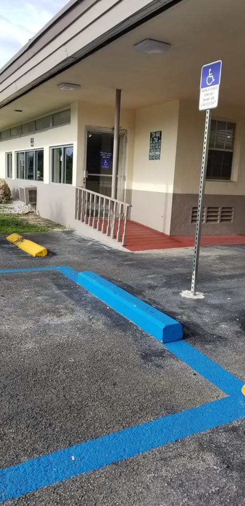 Parkway Inn Hotel in Miami Springs