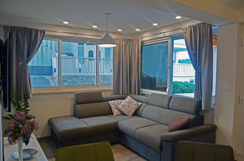 Apartments Rina - Kneže Apartment in Račišće