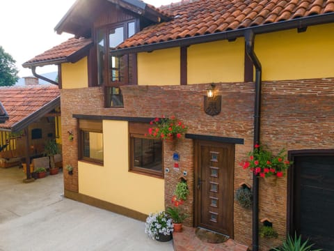BRICK APARTMENT Apartment in Zlatibor District, Serbia