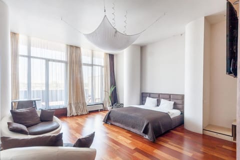 Living room, Dining area, Bedroom