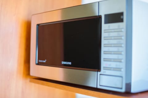 Erica Home - 2 Bedrooms, Terrace, WiFi Apartment in Sanremo