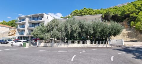 Apartment Bilan Apartment in Brela