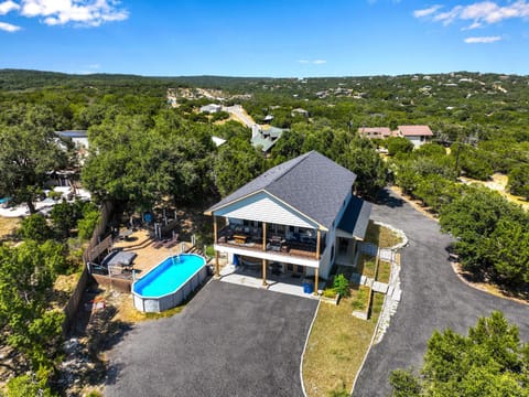 Scenic Terrace House in Canyon Lake