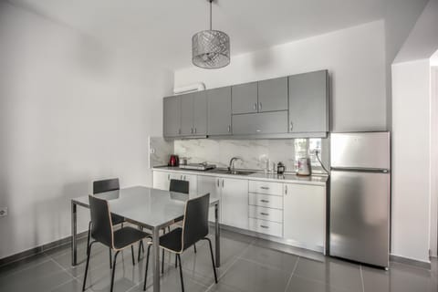 Dining area, Communal kitchen
