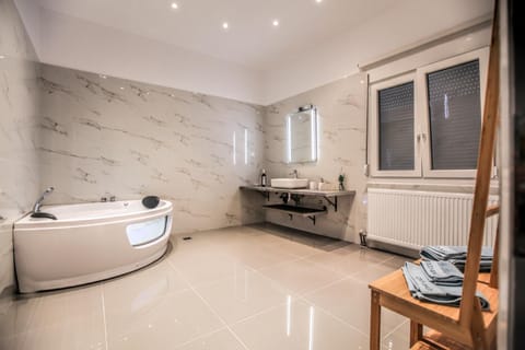 Sauna, Steam room, Spa and wellness centre/facilities