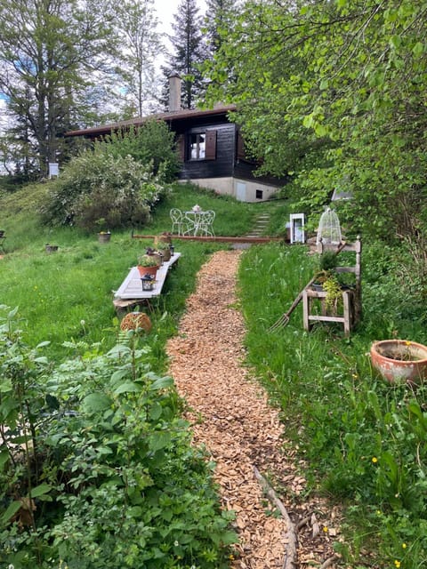 un ptit chalet Chalet in Neuchâtel, Switzerland