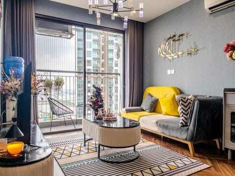 TV and multimedia, View (from property/room), Living room, Seating area, air conditioner