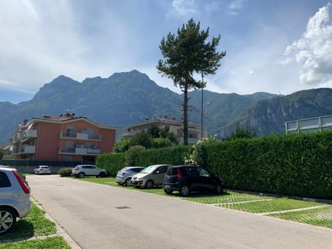 Appartamento Ivonn con giardino Apartment in Riva del Garda