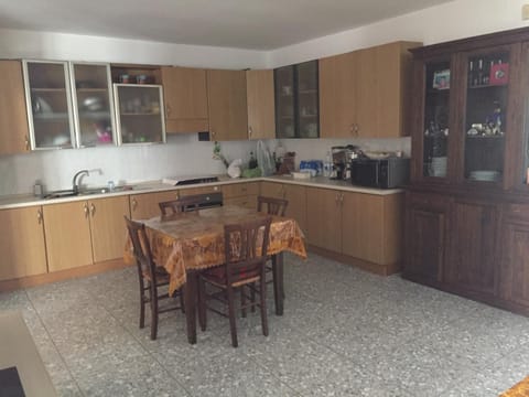 CARAVAGGIO APARTMENT Apartment in Pescara