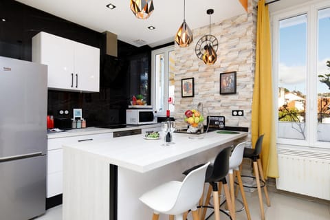 Little Garden YourHostHelper Apartment in Cannes