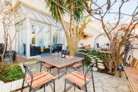 Little Garden YourHostHelper Apartment in Cannes