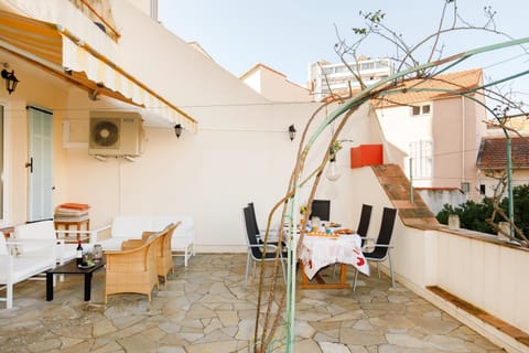Little Garden YourHostHelper Apartment in Cannes
