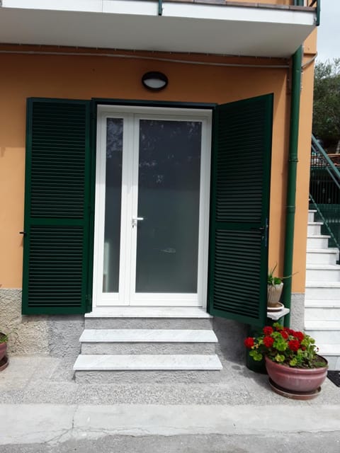 FLAMATAN Apartment in Framura