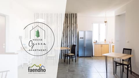 Toilet, Property logo or sign, Kitchen or kitchenette, Dining area, Logo/Certificate/Sign