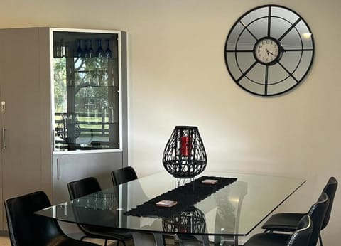 A Cut Above Lodge - The Gateway to the Bay of Islands House in Northland