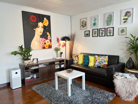 Living room, Photo of the whole room, Internal: Not applicable to any particular room