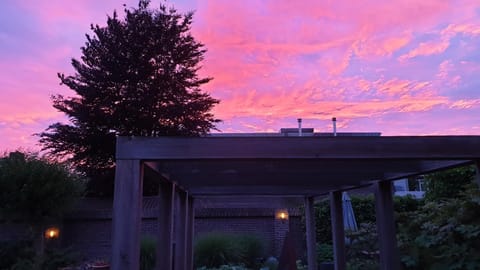 Downtown Hideaway, B&B Grand Deluxe Bed and Breakfast in Eindhoven