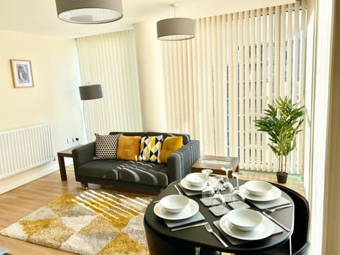 Smartrips Apartments - The Hub Apartment in Milton Keynes