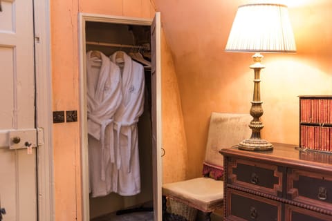 Queen Mary's Chamber House in England