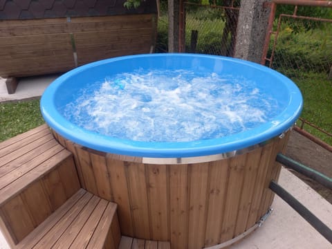 Day, Natural landscape, Hot Tub, Swimming pool