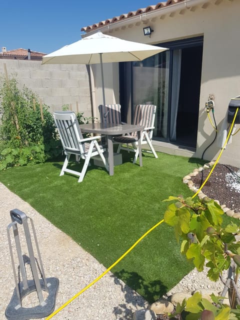 Chambre chez Ikrame Vacation rental in Mormoiron