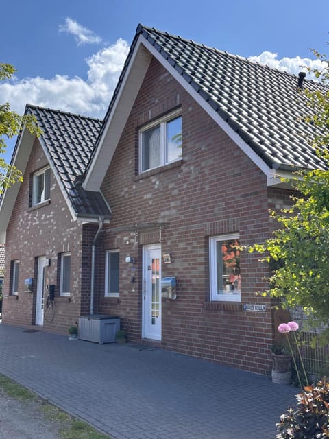 Property building, Neighbourhood, Street view