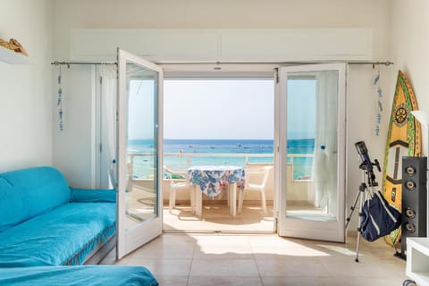 Living room, Sea view