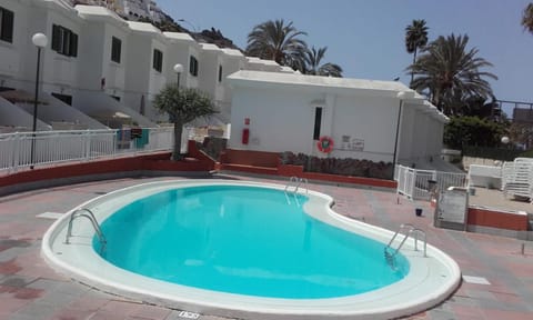 Property building, Pool view, Swimming pool