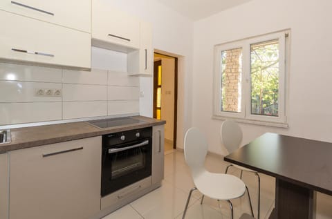 Apartment Garden Apartment in Biograd na Moru