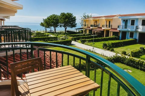 View (from property/room), Balcony/Terrace, Sea view